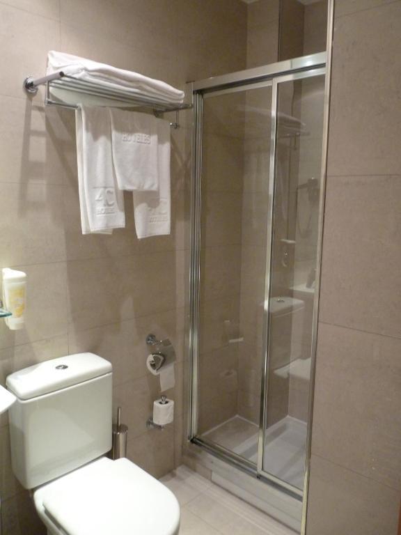 Hotel 4C Puerta Europa Madrid Habitación foto